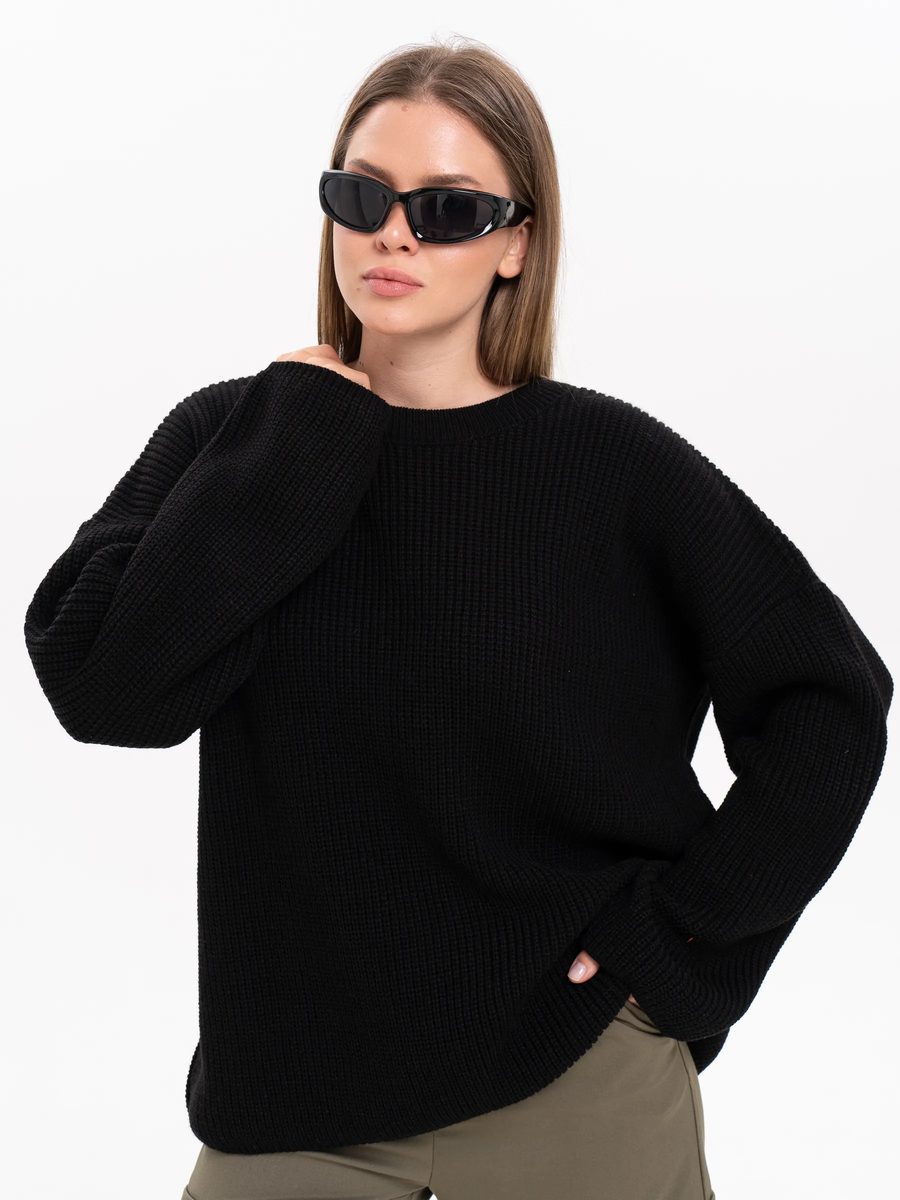 Свитер черный оверсайз вязаный